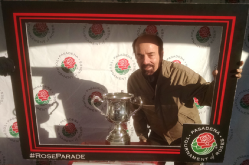 Love Chef with trophy for best float 2017 Rose Bowl Parade